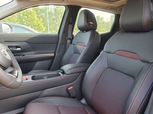 New 2025 Nissan Kicks SR w/ SR Premium Package image 11