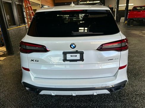 Used 2021 BMW X5 xDrive40i AWD/4WD image 4