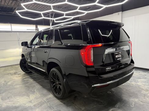 Used 2023 GMC Yukon SLT w/ SLT Premium Package AWD/4WD image 3