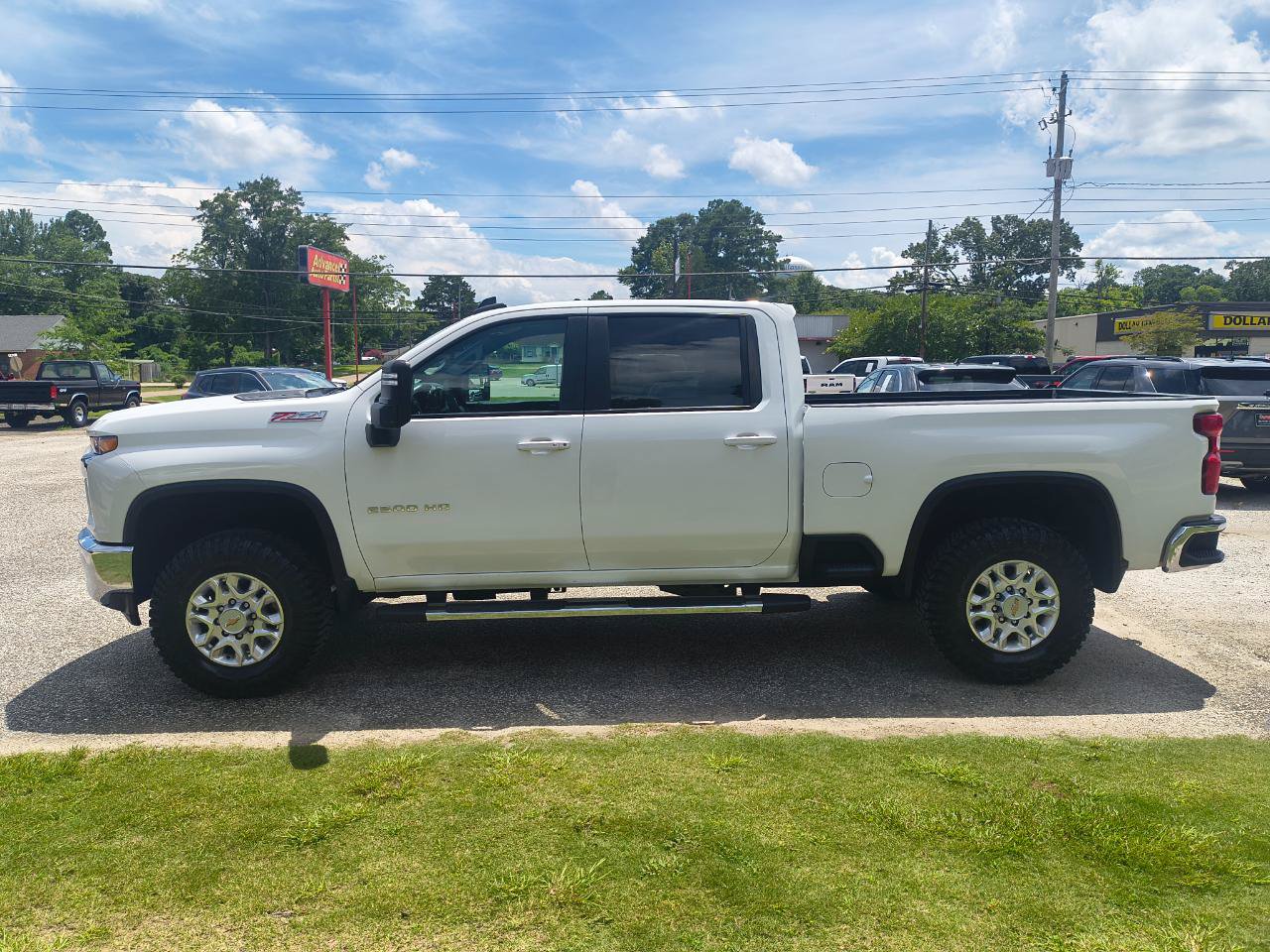 Used 2023 Chevrolet Silverado 2500 LT w/ Convenience Package AWD/4WD image 5
