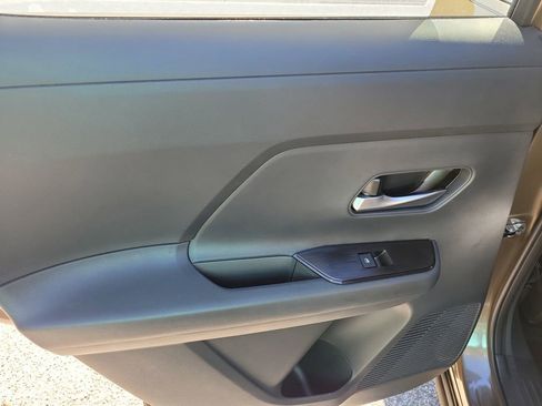 New 2026 Nissan Kicks SV image 13