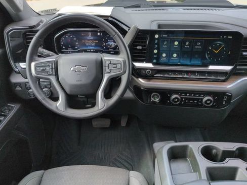 Used 2022 Chevrolet Silverado 1500 LT Trail Boss w/ LPO, Dark Essentials Package AWD/4WD image 19