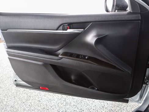 Used 2024 Toyota Camry SE FWD image 21