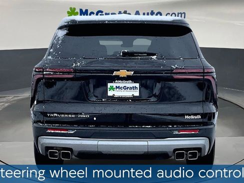 Used 2025 Chevrolet Traverse LT image 6