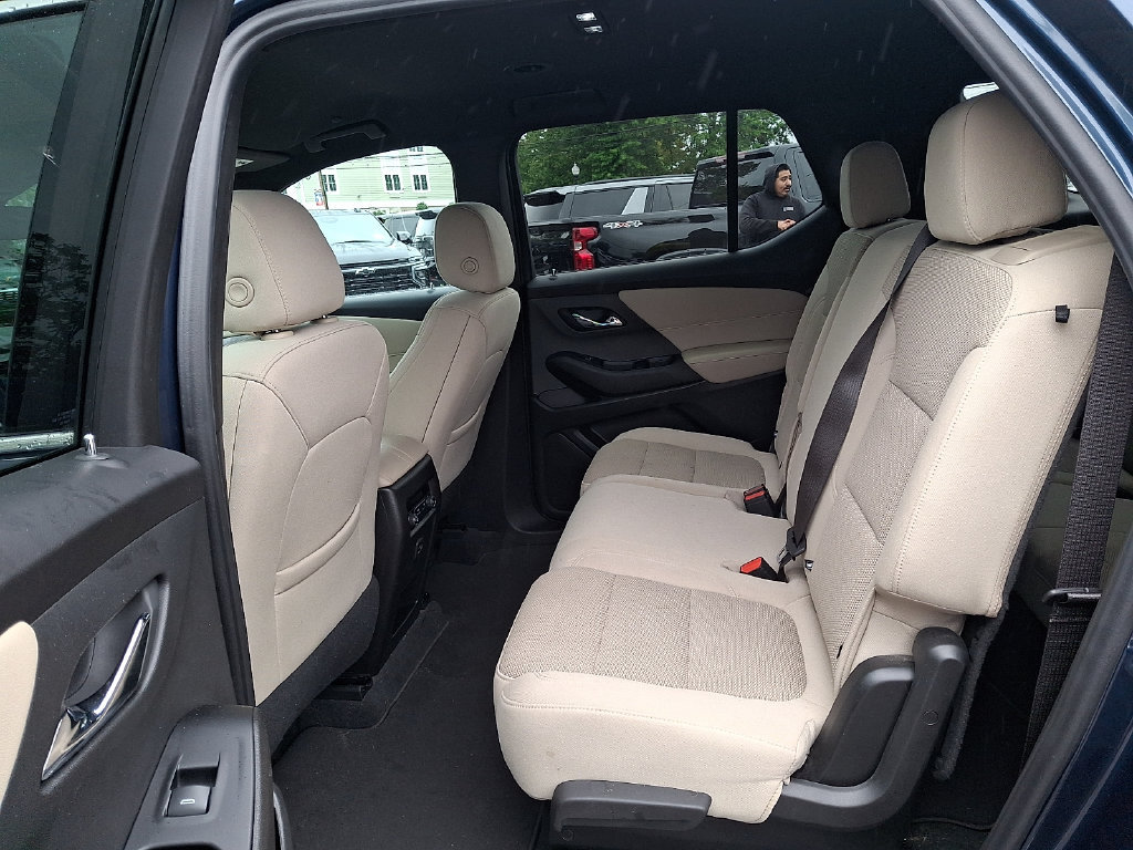 Used 2023 Chevrolet Traverse LS w/ Safety Package AWD/4WD image 10