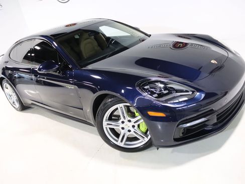 Used 2018 Porsche Panamera 4 image 94