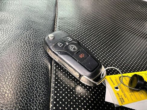 Used 2019 Ford F250 Lariat w/ Chrome Package image 19