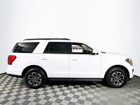 Used 2024 Ford Expedition XLT image 8