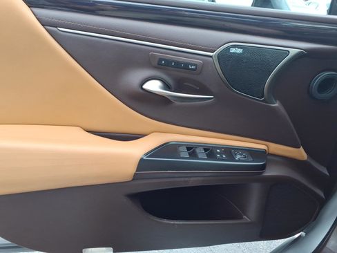 Used 2019 Lexus ES 350 Ultra Luxury FWD image 23
