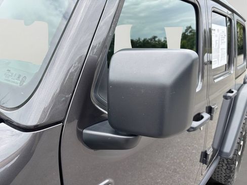 Used 2026 Jeep Wrangler Unlimited Rubicon AWD/4WD image 11