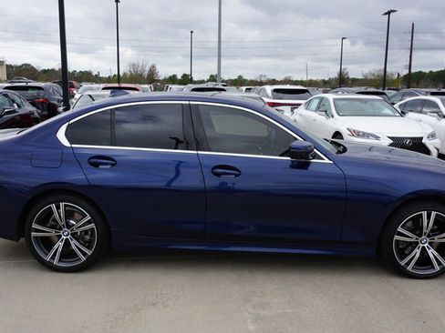 Used 2020 BMW 330i Sedan w/ Driving Assistance Package image 4