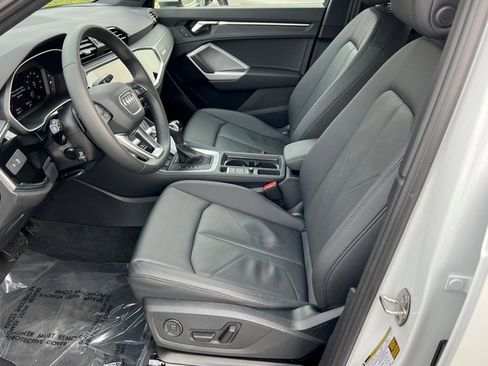 Certified 2025 Audi Q3 2.0T Premium Plus w/ Premium Plus Package image 25