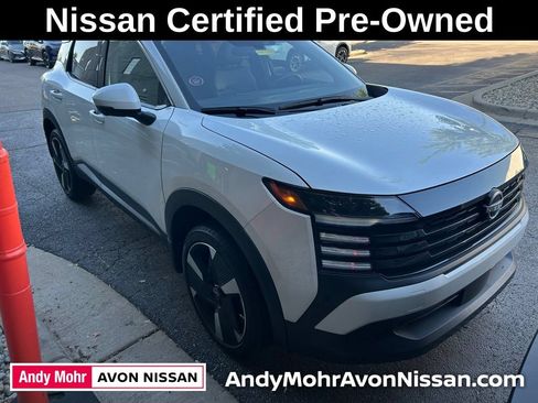 Certified 2025 Nissan Kicks SR FWD image 1