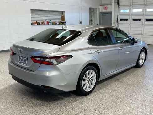 Used 2024 Toyota Camry LE image 4