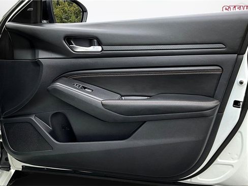 Used 2019 Nissan Altima 2.5 SR image 25