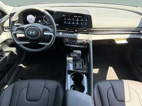 New 2026 Hyundai Elantra Limited FWD image 26