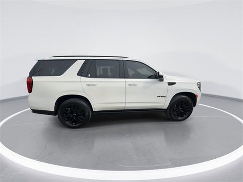 Used 2022 GMC Yukon AT4 w/ AT4 Premium Plus Package image 9
