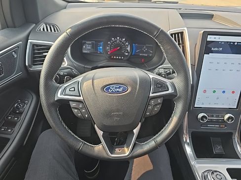 Used 2024 Ford Edge ST w/ Equipment Group 401A AWD/4WD image 18