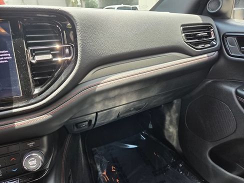 Used 2025 Dodge Durango GT RWD image 26
