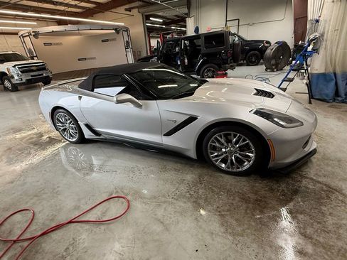 Used 2014 Chevrolet Corvette Stingray Convertible w/ 2LT Preferred Equipment Group RWD image 5
