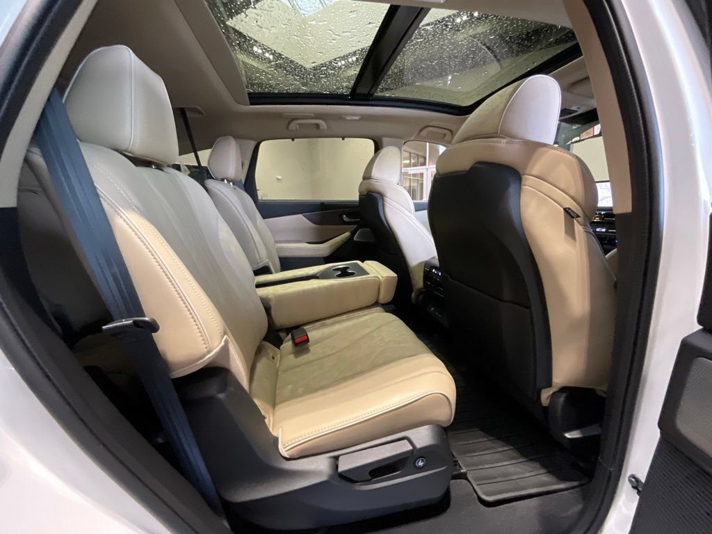 Certified 2026 Acura MDX w/ Advance Package AWD/4WD image 21