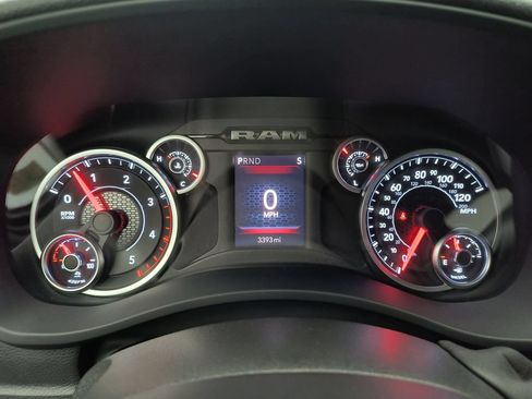Used 2026 RAM 2500 Tradesman AWD/4WD image 18