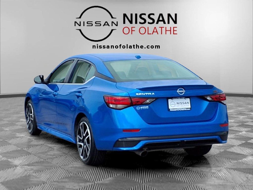 Used 2025 Nissan Sentra SR FWD image 5