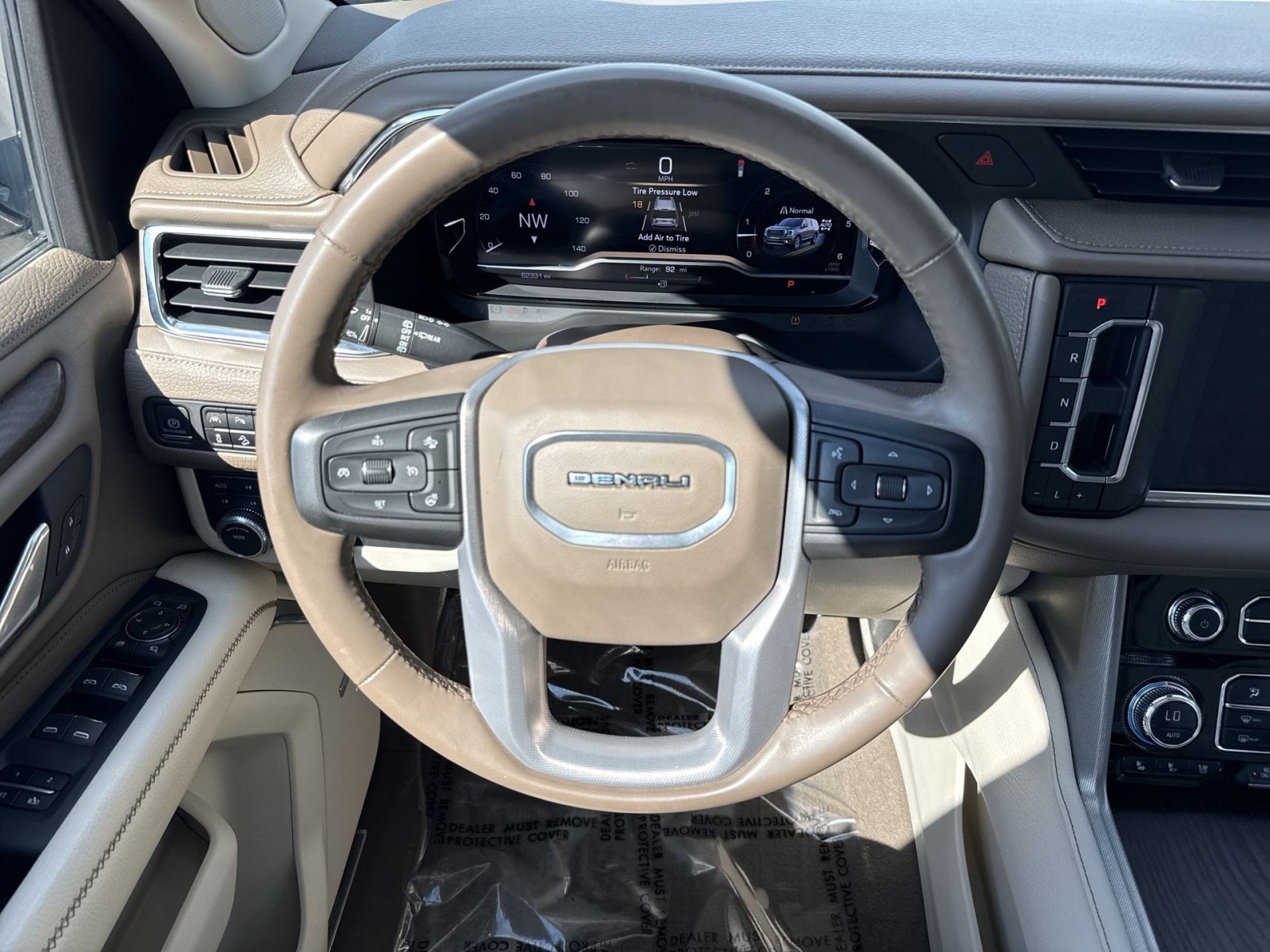 Used 2023 GMC Yukon Denali AWD/4WD image 17