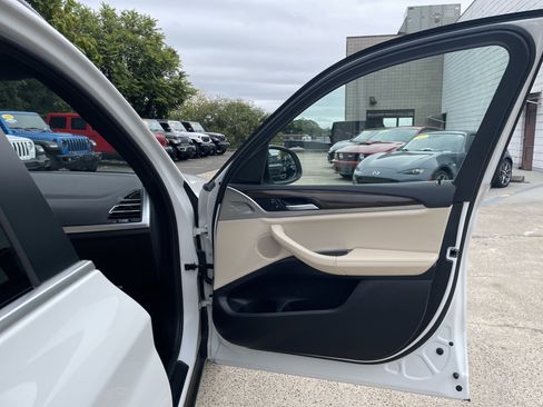 Used 2023 BMW X3 xDrive30i w/ Premium Package image 9