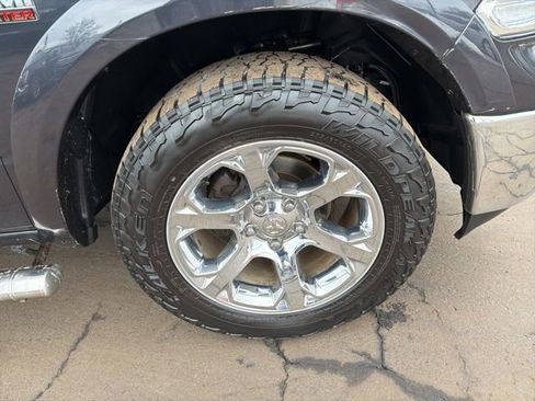 Used 2017 RAM 1500 Laramie image 27