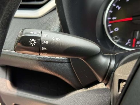 Used 2022 Toyota RAV4 LE AWD/4WD image 20