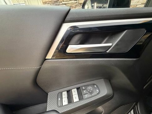 Used 2023 Mitsubishi Outlander SE Black Edition AWD/4WD image 26
