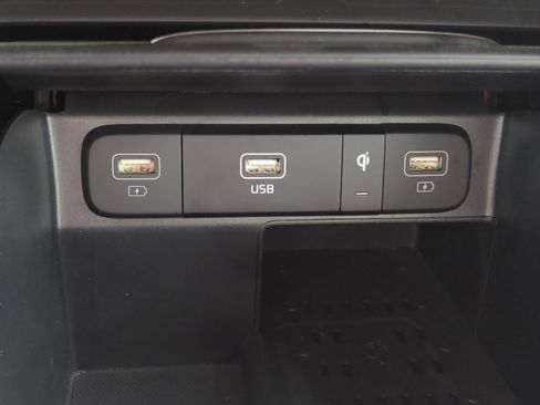 Certified 2023 Kia Sorento S w/ Panoramic Sunroof Package image 23