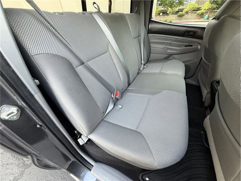 Used 2014 Toyota Tacoma 4x4 Double Cab w/ TRD Off-Road Package image 21