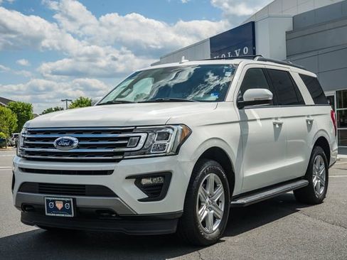 Used 2020 Ford Expedition XLT w/ Equipment Group 202A AWD/4WD image 3