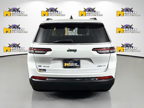 Used 2022 Jeep Grand Cherokee L Limited AWD/4WD image 6