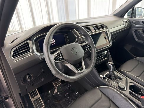 Used 2024 Volkswagen Tiguan SEL R-Line AWD/4WD image 4