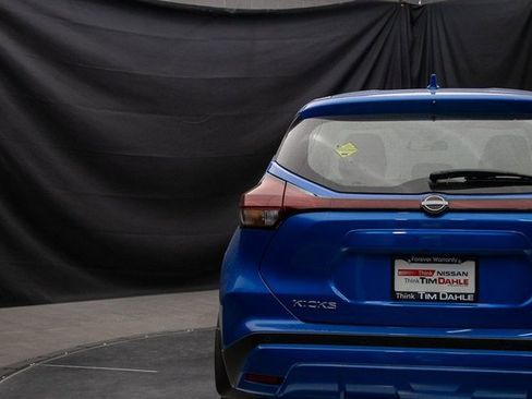 New 2025 Nissan Kicks Play S image 12