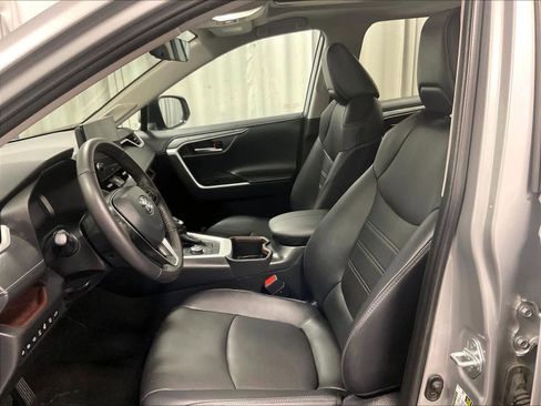 Used 2024 Toyota RAV4 Limited image 10