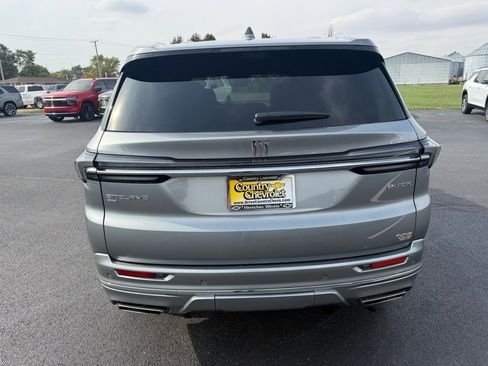 Used 2025 Buick Enclave Avenir w/ Super Cruise Package image 4