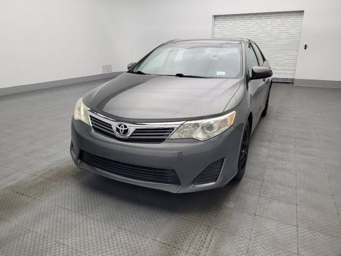 Used 2014 Toyota Camry L image 15