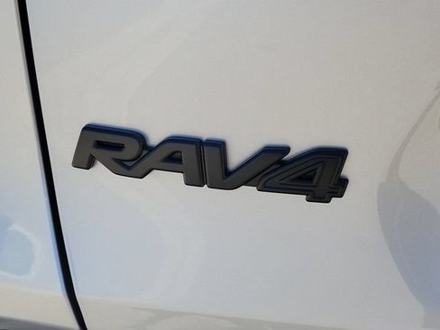 Used 2025 Toyota RAV4 XLE AWD/4WD image 29