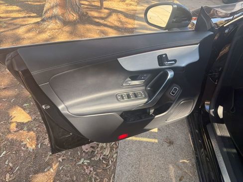 Used 2023 Mercedes-Benz CLA 250 image 19