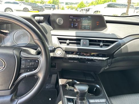 Used 2021 Lexus UX 200 w/ Accessory Package (Z2) FWD image 22