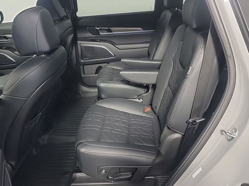Used 2025 Kia Telluride SX X-Line image 18