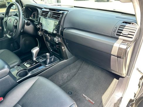 Used 2022 Toyota 4Runner TRD Off-Road Premium image 29