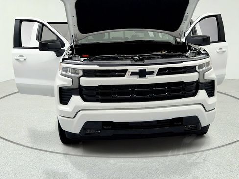 Used 2023 Chevrolet Silverado 1500 RST w/ Convenience Package II AWD/4WD image 15