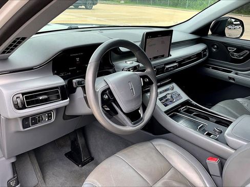Used 2020 Lincoln Aviator Reserve w/ Equipment Group 201A RWD image 17