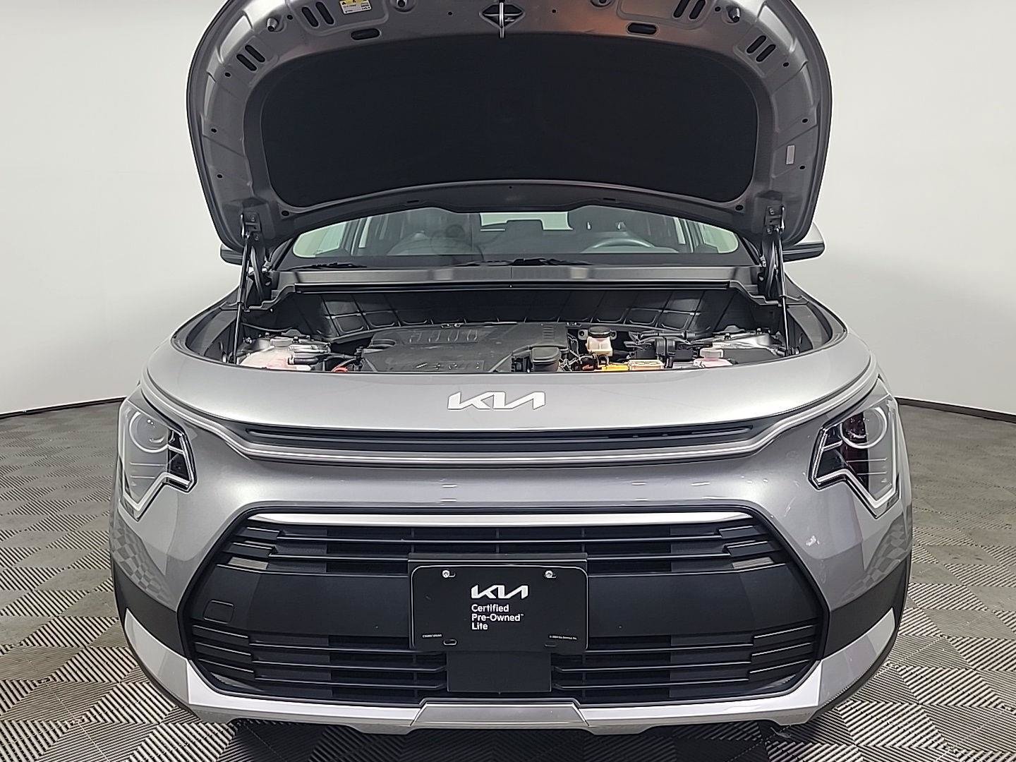Certified 2024 Kia Niro EX FWD image 10