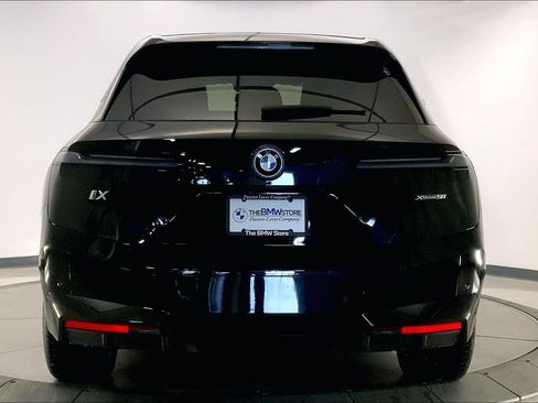 Used 2024 BMW iX xDrive50 w/ Premium Package AWD/4WD image 3
